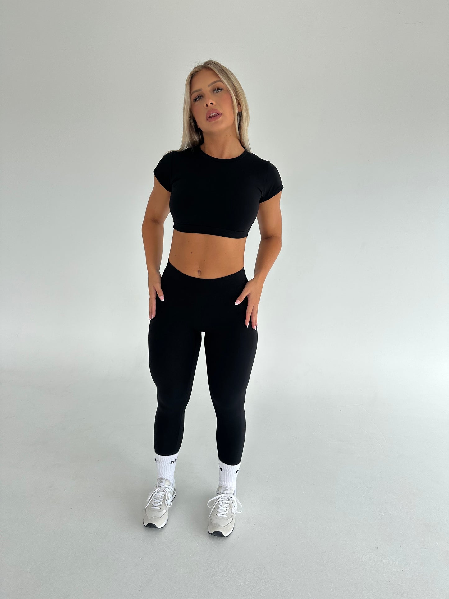 Tame Leggings - BLACK