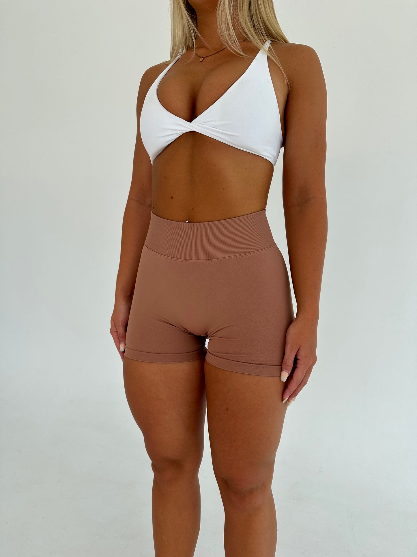 Essential Shorts - MOCHA
