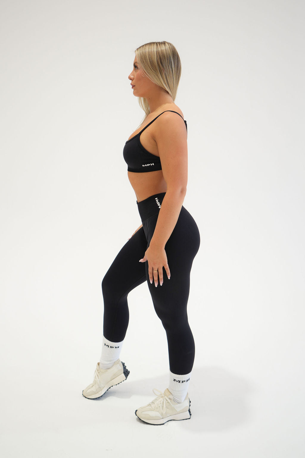 Contour Leggings - BLACK
