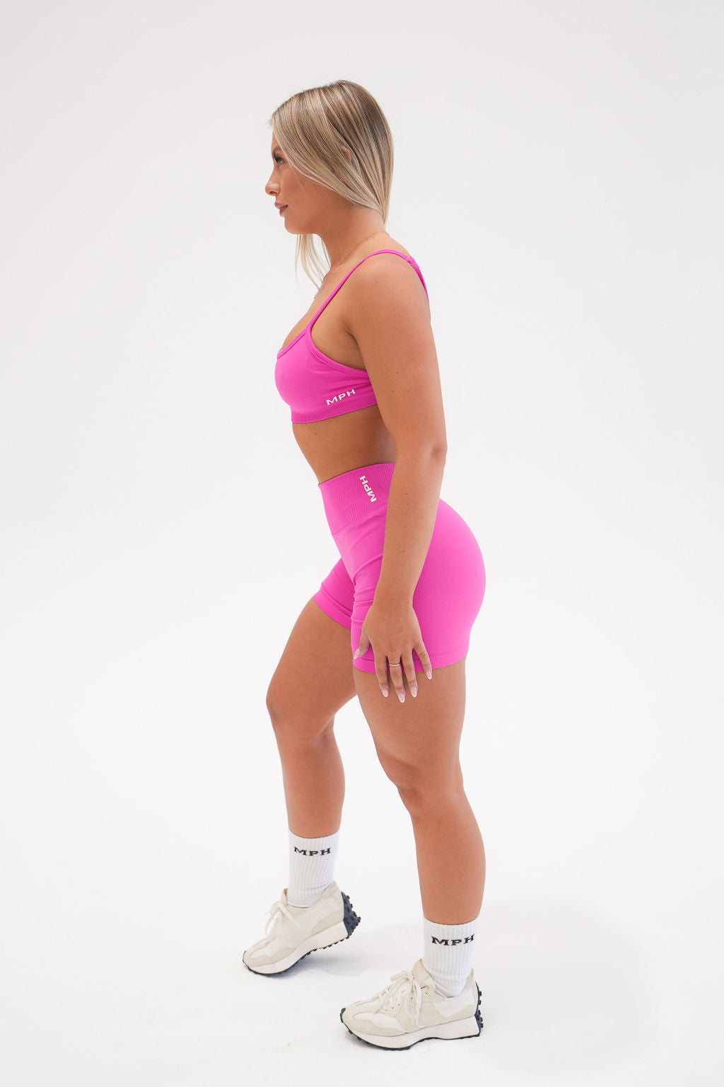 Contour Shorts - BARBIE PINK