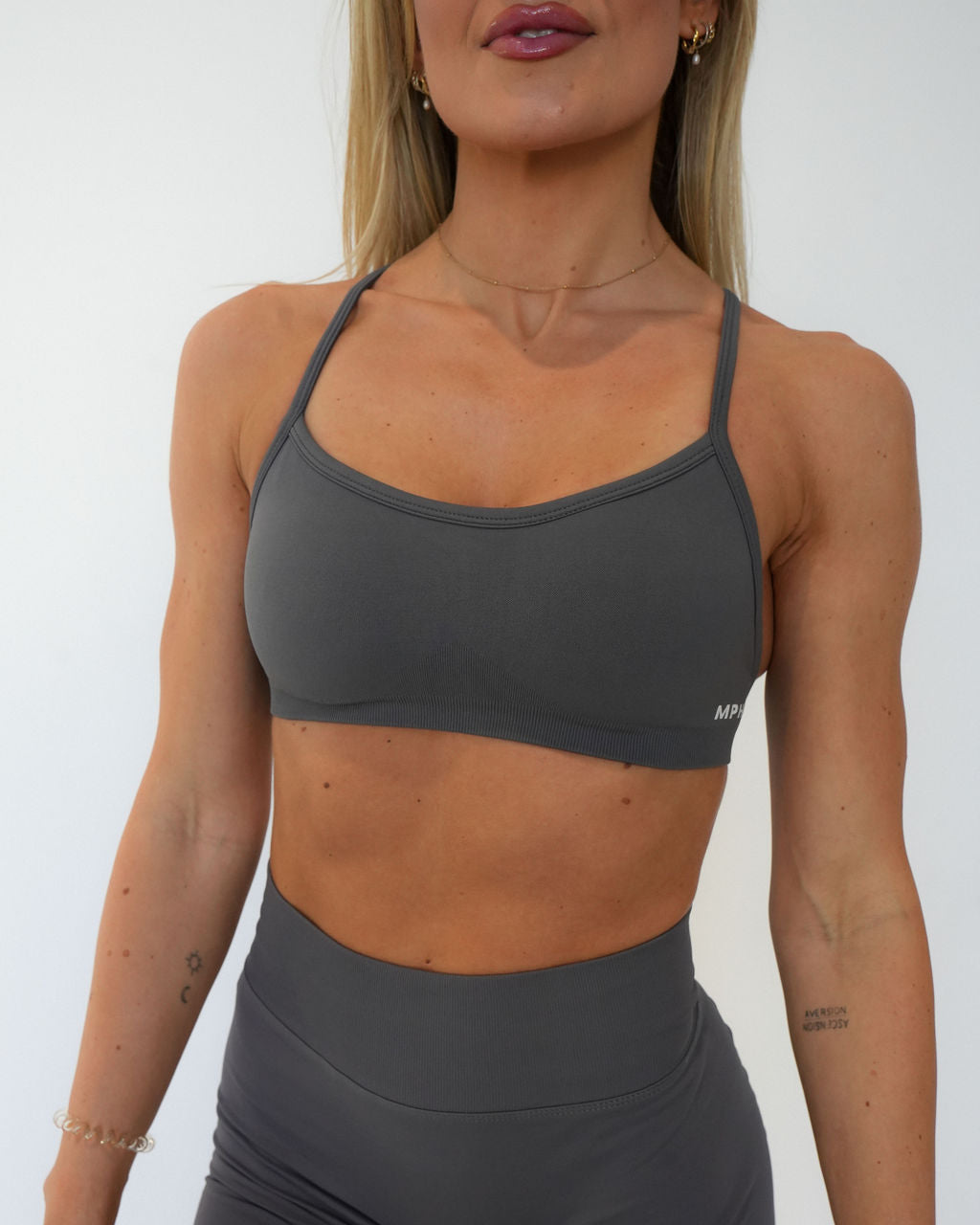 Contour Crop - STEEL GREY