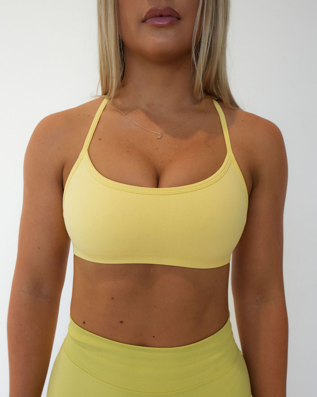 Contour Crop - BUTTERCUP