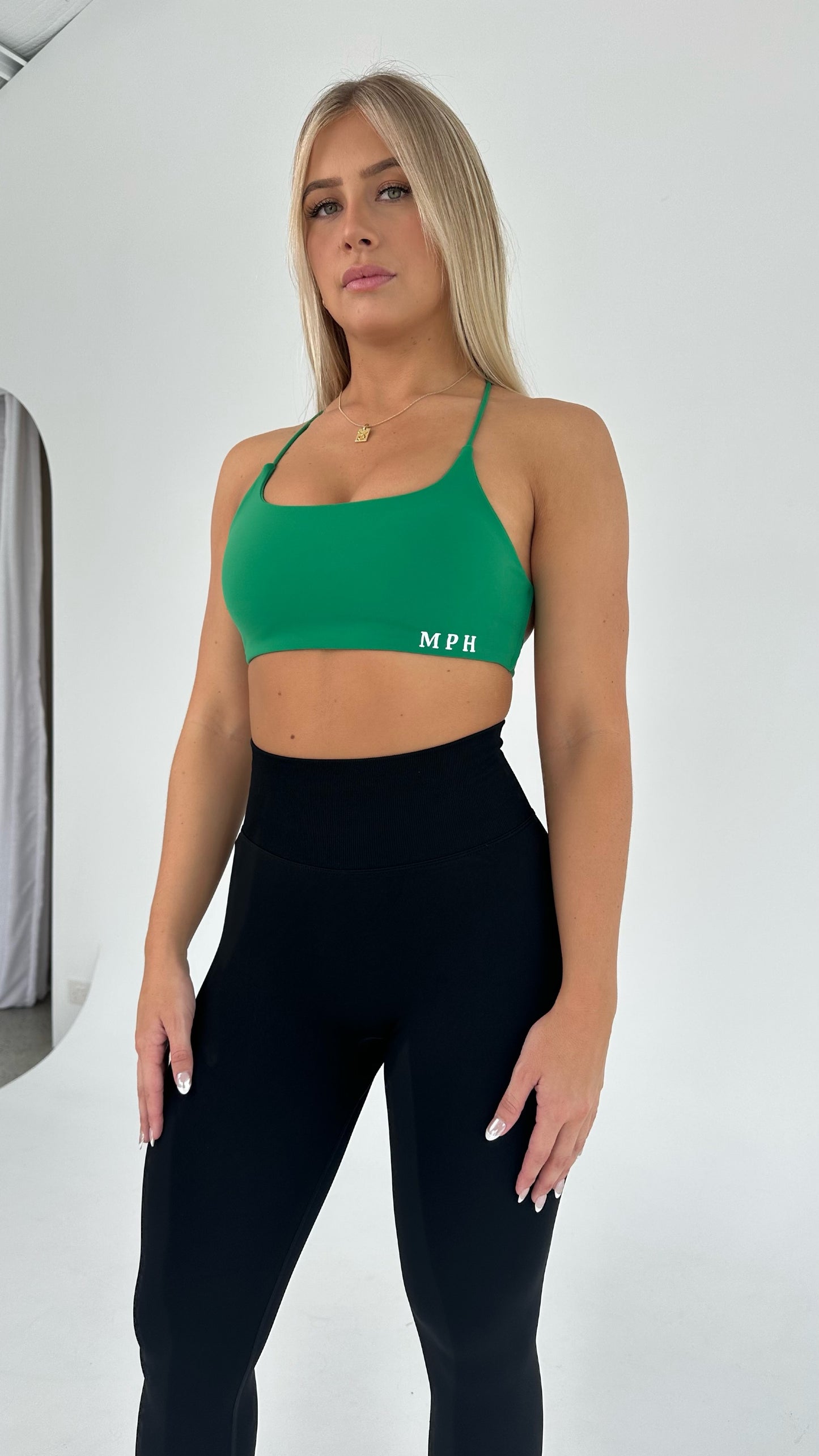 Strong crop - GREEN