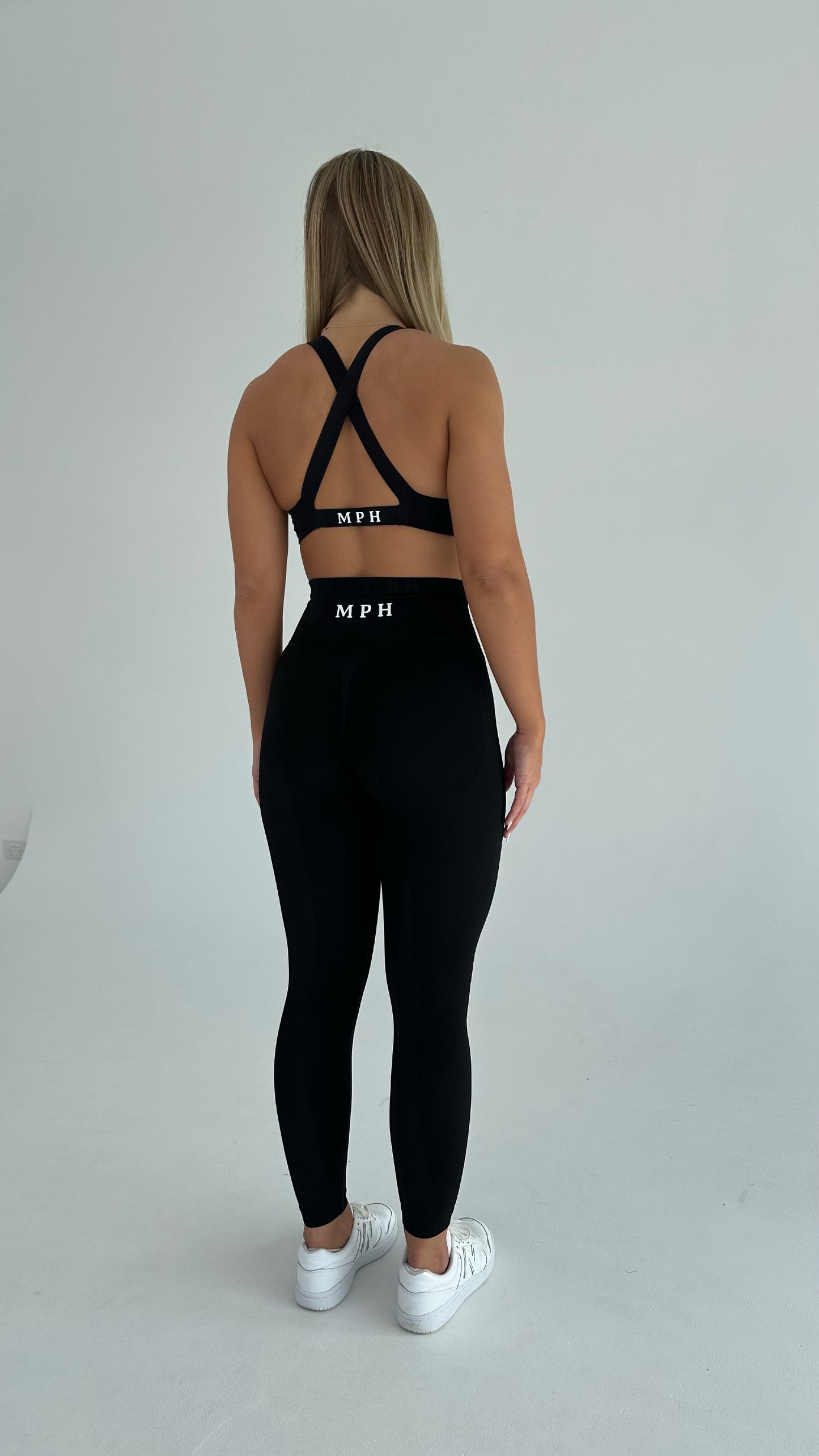 Elevate crop - BLACK
