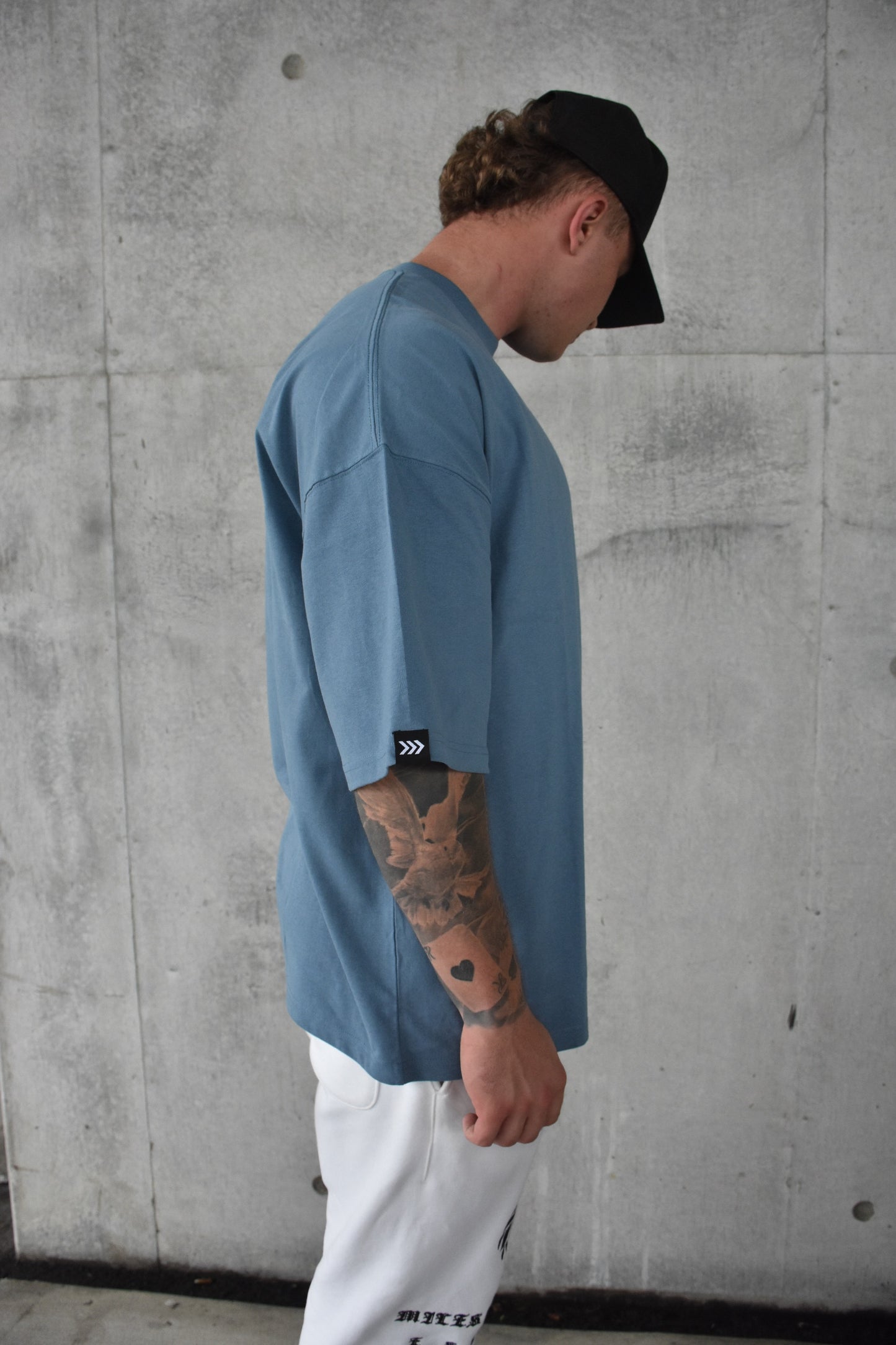The Established Tee - TEAL BLUE